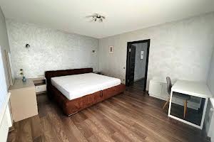 квартира за адресою Високовольтна вул., 5А