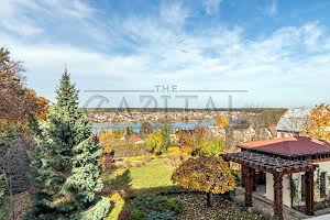 дом по адресу с. Лесное, Лісна