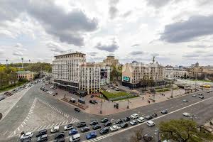 комерційна за адресою Хрещатик вул., 4