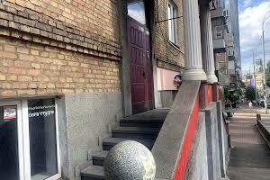 коммерческая по адресу Леси Украинки бульв., 6