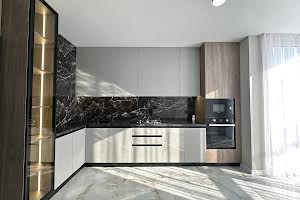 квартира по адресу Степана Бандеры ул., 79