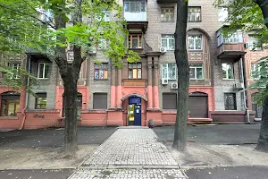 комерційна за адресою Незалежної України вул. (40 років Радянської України), 40
