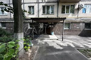 коммерческая по адресу Николая Руденко бульв. (Кольцова), 17