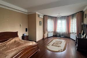 будинок за адресою Квітнева вул., 14