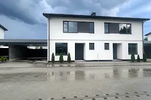 будинок за адресою с. Лютіж, Приморська, 2