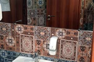 комерційна за адресою Кропивницького вул., 3