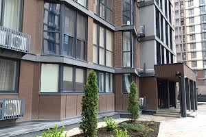 комерційна за адресою Комітетська вул., 40