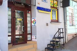 комерційна за адресою Головна вул., 101