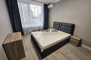 квартира за адресою Причальна вул., 14