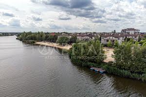 будинок за адресою Берегова вул., 11