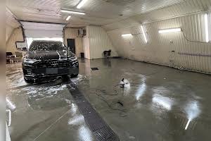 комерційна за адресою Івана Акінфієва вул. (Фучика), 30В