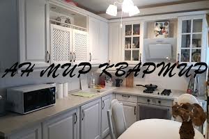 квартира за адресою Соборності вул. (Жовтнева), 46