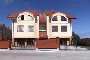 коммерческая по адресу Героїв Крут ул., 2а