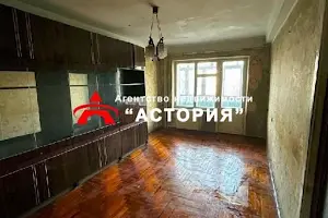 квартира за адресою Світла вул. (Будьонного), 4