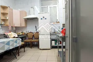 комерційна за адресою Мартіна Шимановського вул. (Комуністична), 1