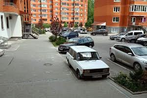 квартира за адресою Злуки просп., 47