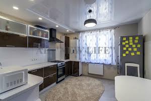 квартира за адресою Михайла Лушпи просп., 5