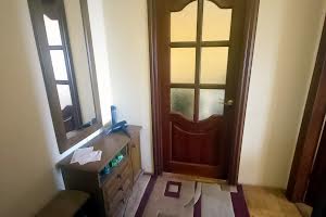 квартира за адресою Кирила Трильовського вул., 18