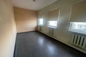 комерційна за адресою Володимира Мономаха вул. (Московська), 9