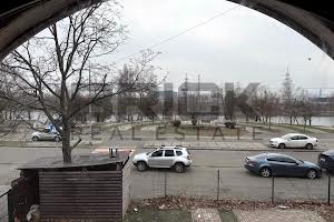 комерційна за адресою Приозерна вул., 12б