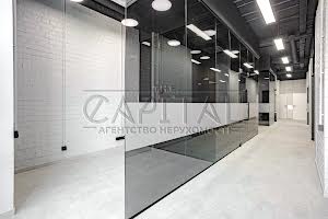коммерческая по адресу Любомира Гузара просп. (Космонавта Комарова), 9б