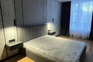 квартира по адресу Олександра Олеся ул., 10