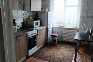 квартира за адресою Захисникив України, 9-а