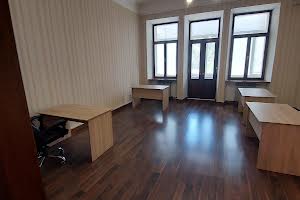коммерческая по адресу Французский бульв., 11б