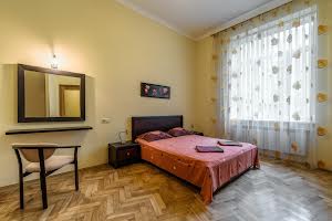 квартира за адресою Івана Франка, 35