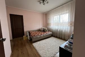 квартира за адресою Українська вул., 10