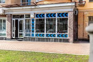 комерційна за адресою Володимира Івасюка просп. (Героїв Сталінграду), 8