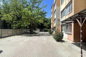 квартира за адресою Космонавтів вул., 66/1