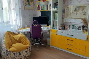 будинок за адресою 136-тя Садова вул.
