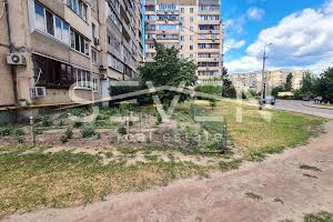 коммерческая по адресу Ревуцкого ул., 34-А