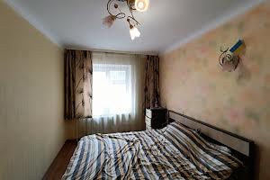 квартира за адресою Довженка вул., 44