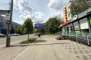 комерційна за адресою Мостицька вул., 8