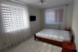 квартира за адресою Привокзальна вул., 12