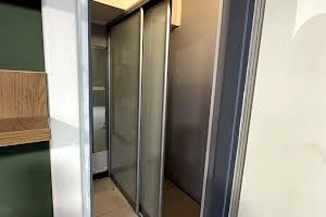 комерційна за адресою Соборна вул., 105/3