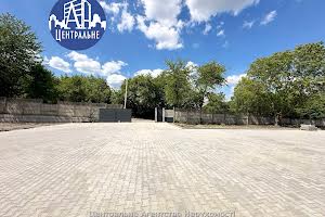 комерційна за адресою Чернівці, Комунальників вул., 2