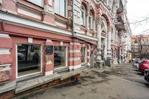 комерційна за адресою Лютеранська вул., 9