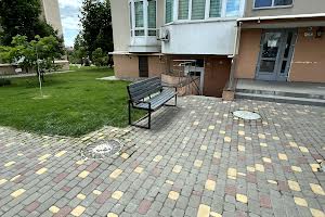 комерційна за адресою Богдана Хмельницького вул., 11