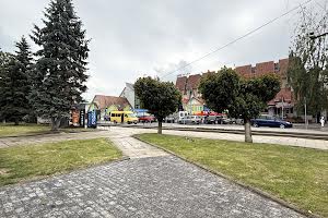 комерційна за адресою Чорновола вул., 13