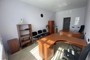 комерційна за адресою Київська, 81