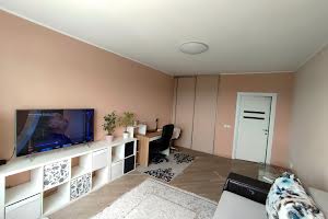 квартира за адресою Наукова вул., 2д