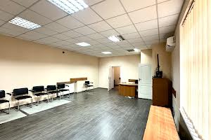 комерційна за адресою Івана Франка вул., 9