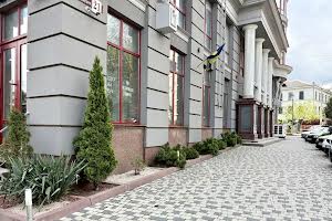 коммерческая по адресу Степана Бандеры ул., 21