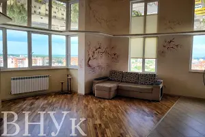 квартира за адресою Тролейбусна вул., 9-В