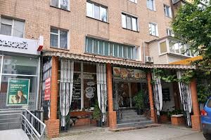 коммерческая по адресу Зарічанська, 18
