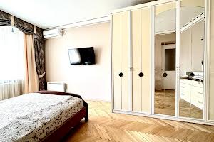 квартира за адресою Старонаводницька вул., 4-А