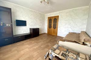 квартира за адресою Космонавтів вул., 142